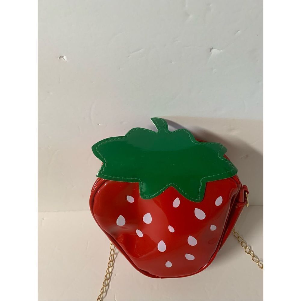 Strawberry Design chain crossbody bag - Picture 3 of 7